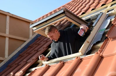 Pose de fenêtres de toit Velux à Biollet
